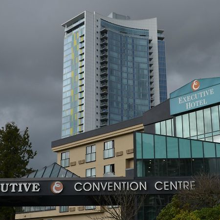 Executive Suites Hotel & Conference Center, Metro Vancouver Burnaby Exterior photo